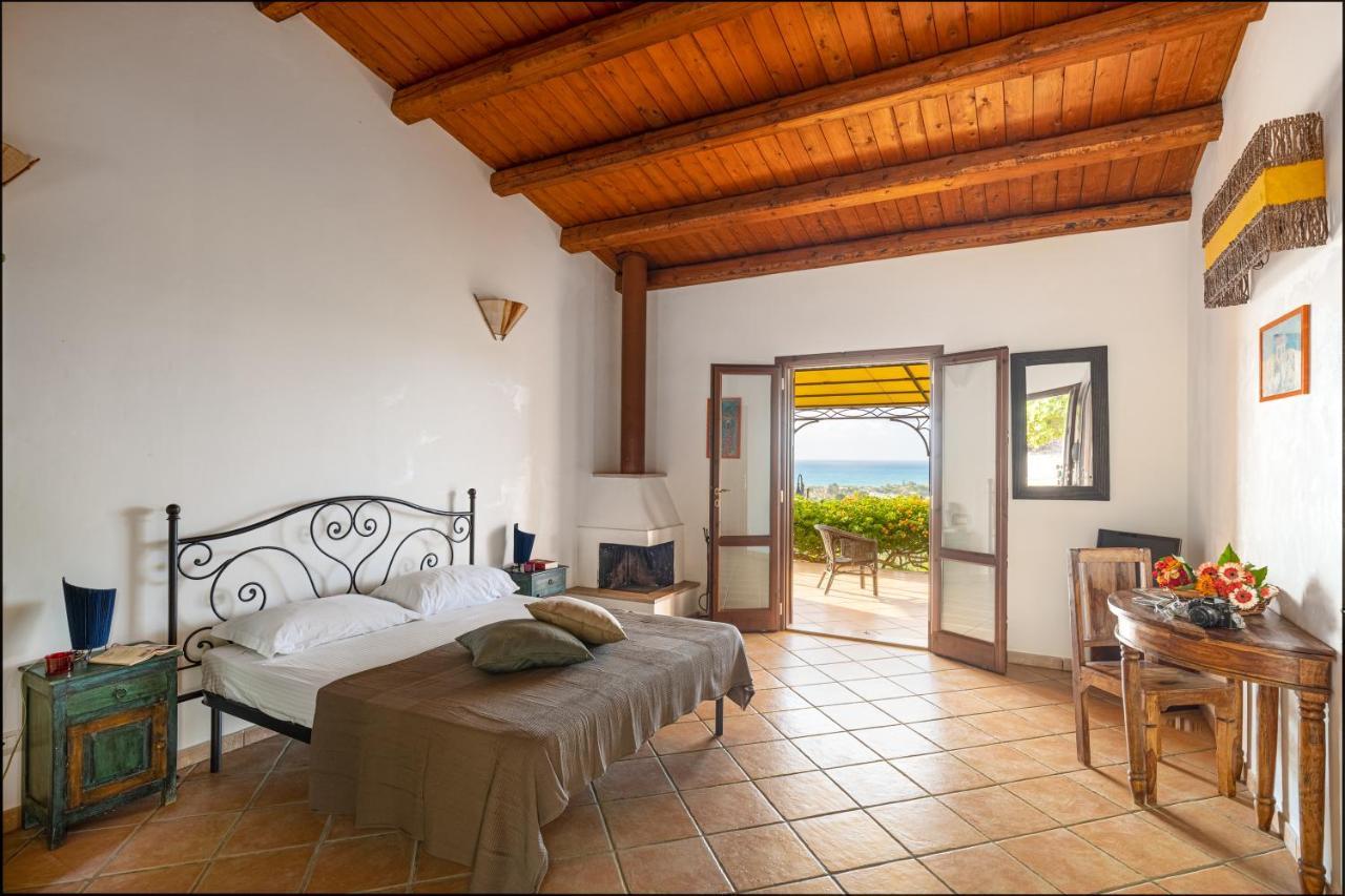 Solemar Sicilia - Le Casette Di Calzata กัมโปเฟลิเช ดิ โรชเชลลา ภายนอก รูปภาพ