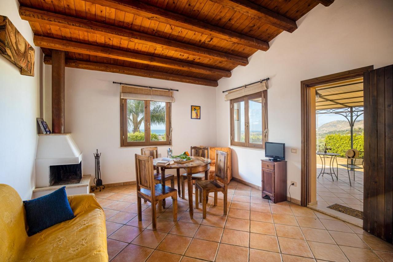 Solemar Sicilia - Le Casette Di Calzata กัมโปเฟลิเช ดิ โรชเชลลา ภายนอก รูปภาพ