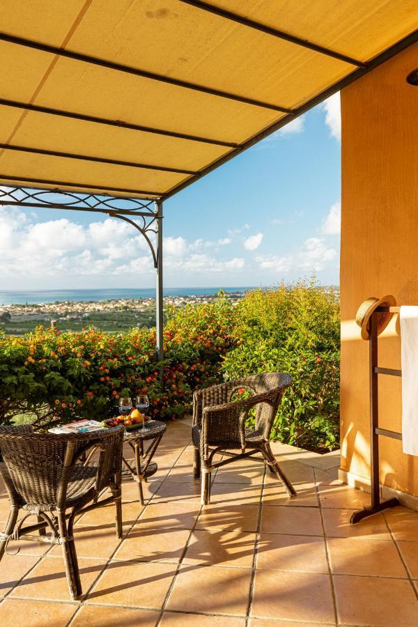 Solemar Sicilia - Le Casette Di Calzata กัมโปเฟลิเช ดิ โรชเชลลา ภายนอก รูปภาพ